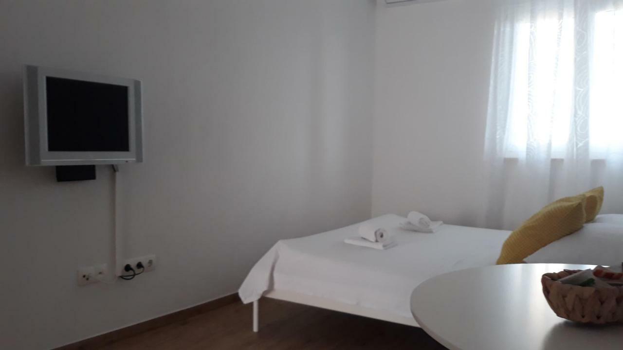 Viola Apartment & Free Parking Šibenik Kültér fotó